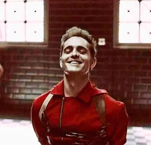 La Casa De Papel İzliyor Muyuz 😂? Kim Olmak İsterdiniz?