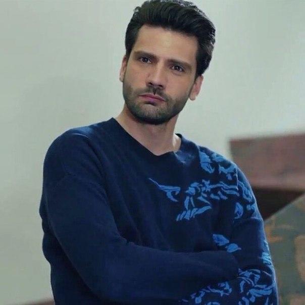 Oyuncu Kaan Urgancıoğlu'nu tanımıyor olsaydın, fiziksel özelliklerini baz alınca nereli olduğunu düşünürdün?