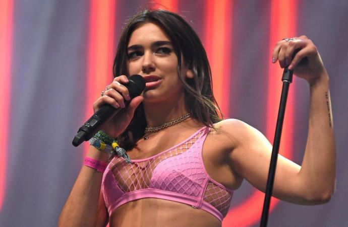 Dua Lipa’nın neresi güzel?