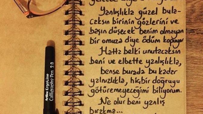 Hüzünlüyüm biraz bu gece. Güzel bir şiir okurken uyuyakalmak istiyorum sanki. Var mı bana tavsiye edebileceğiniz şiirler /dizeler?