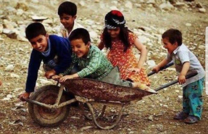 Tekrar çocuk olma şansınız olsaydı, hangi zamanda çocuk olmak isterdiniz?