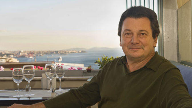 Vedat Milor: ''En sevdiğim tatlı eşimin dudağı'' Sizin en sevdiğiniz tatlı nedir?