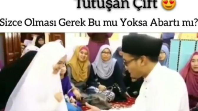 Evlenince ilk defa el ele tutuşan çift 😍 sizce doğru mu yoksa abartı mı?