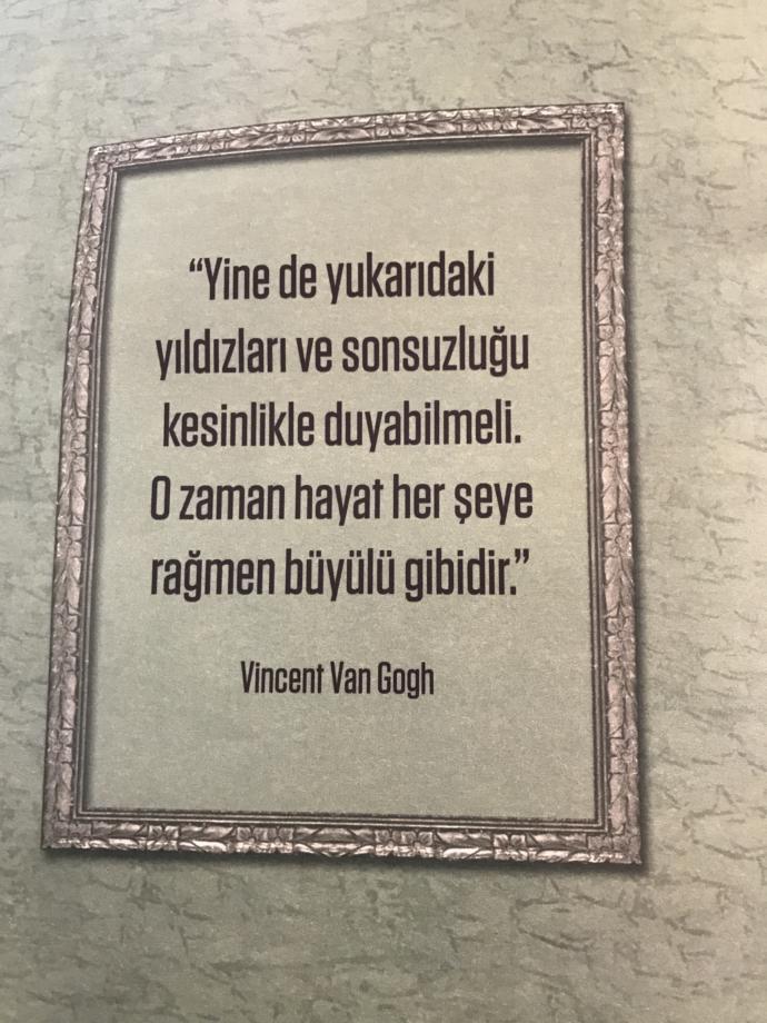 Her insanın gökyüzüne bakarken duyguları farklıdır. Kimi huzur arar kimi sitem eder kimi umut... Siz hangi duygu ile bakarsınız?