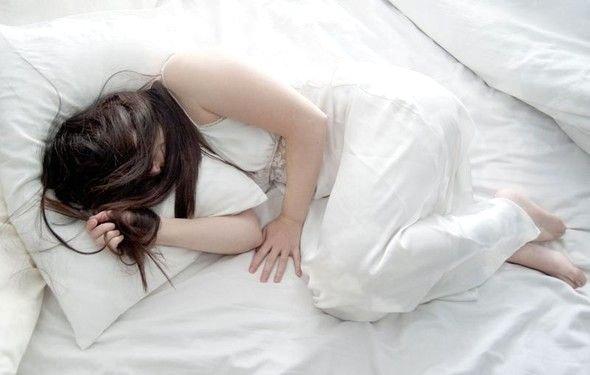 Uzmanlar sağlıklı uyku için doğru uyku pozisyonu diyor! Sizce en doğru uyku pozisyonu nedir?