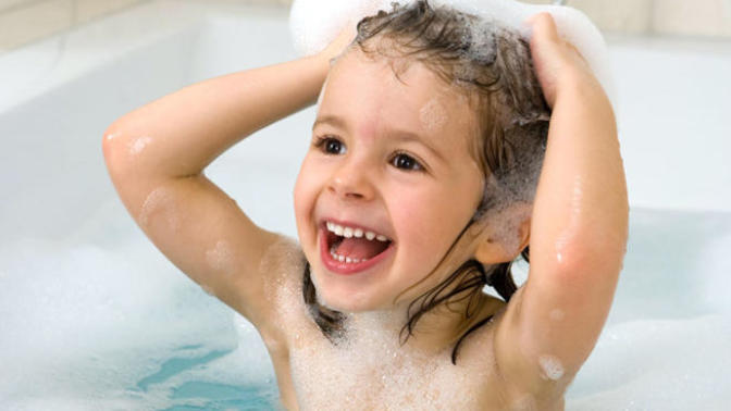 Çocukların kişisel ve cinsel gelişimi açısından kaç yaşından sonra tek başlarına banyo yapabiliyor olmaları gerekir?