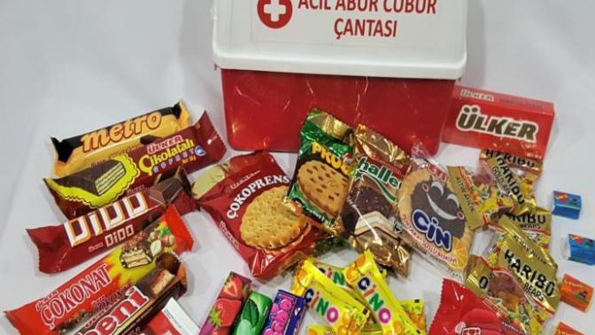 Abur cubur yemeyen, çikolatalı gofret ya da cips sevmeyen var mı?