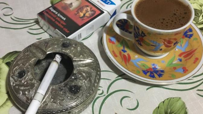 Günlerdir geceleri uyuyamıyorum ilk defa uyumamam gerekiyor şimdi de uykum var 😒 Siz uyumamak için ne yapıyorsunuz?