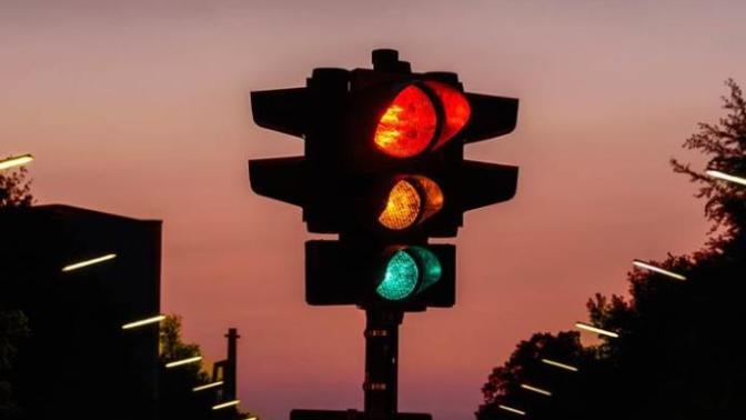 Trafik levhası olsanız sevgilinize hangi işareti gösterirdiniz?
