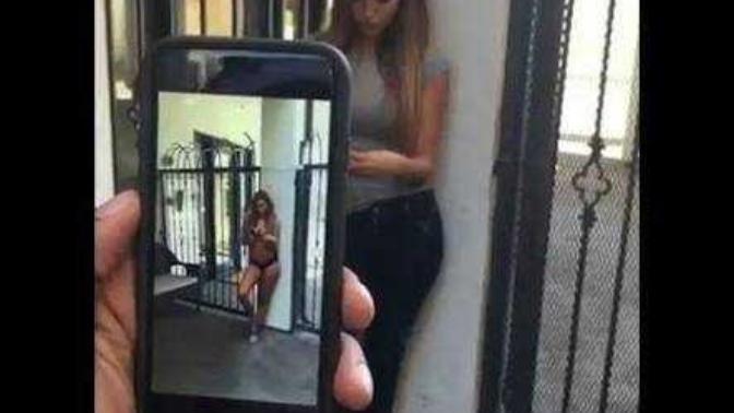 İnsanları çıplak gösteren gözlük üretilse ve bir şekilde elinize geçse, kullanmakta tereddüt yaşar mısınız?