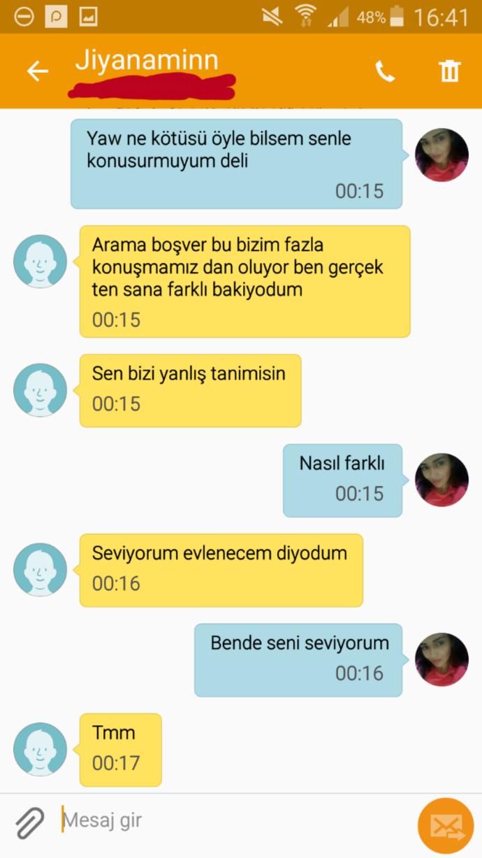 Sevgilim aşırı kıskanç instagram Şifremi istedi facemi kapattı. Bana Güvenmiyormu yoksa beni çok sevdiğinden mi böyle yapıyor?