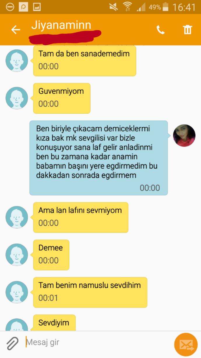 Sevgilim aşırı kıskanç instagram Şifremi istedi facemi kapattı. Bana Güvenmiyormu yoksa beni çok sevdiğinden mi böyle yapıyor?