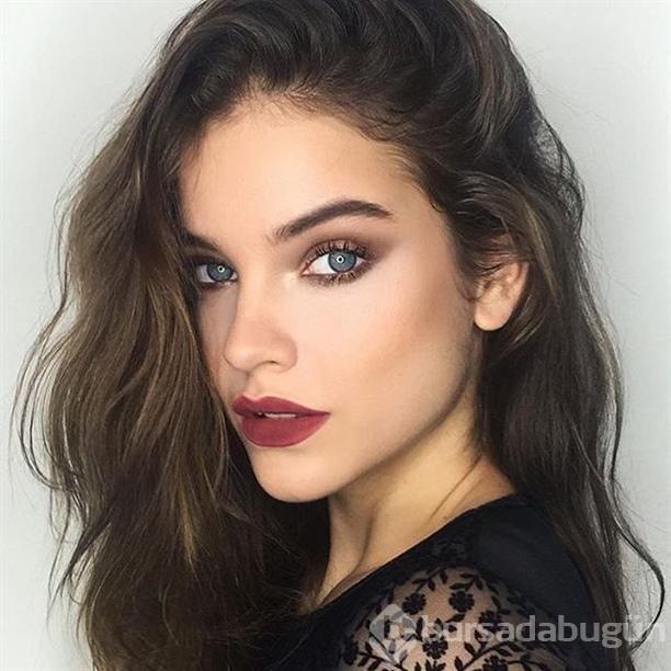 Kızlar, Barbara Palvin kadar güzel olduğunu düşünen var mı?