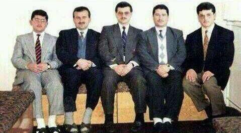 Sevgilinin ya da eşinin yanında bacak bacak üstüne atmak saygısızlık mıdır?