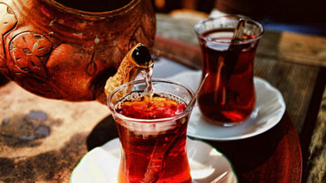 Akşam yemekten sonra.. Çay mı / Kahve mi?
