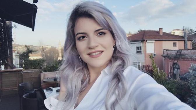 En güzel kadın youtuber?