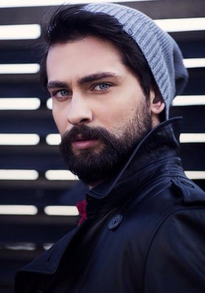 Türkiye'nin en yakışıklı oyuncusu kim?