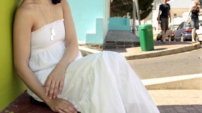 Sibel Kekilli'ye benziyorum sizce güzel bir kadın mı?