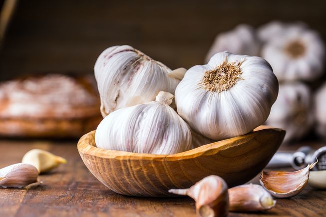 Saça sarımsak kullananların yorumları, saç çıkarır mı?
