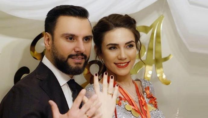 Alişan'ın Buse Varol'a sette evlilik teklifini romantik mi buldunuz itici mi?