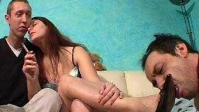 Cok sevdiginiz esinize veya sevgilinize ayak koklatirmisiniz😂😂😂😂?