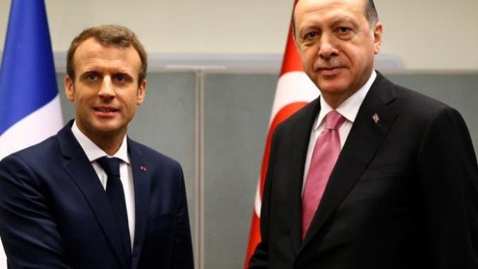 Erdoğan gibi uzun boylu liderler daha karizmatik olmuyor mu?