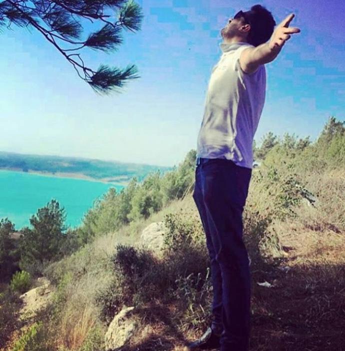 Manzaraya karşı fotoğraf çekilir misiniz?