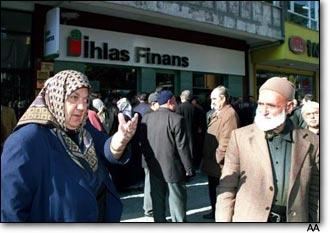 Çiftlik Bank, İhlas Finans, Yimpaş, Kombassan, JetPa Tarafından İnsanlarımız Hangi Duyguları Sömürülerek Nasıl Kandırıldı?