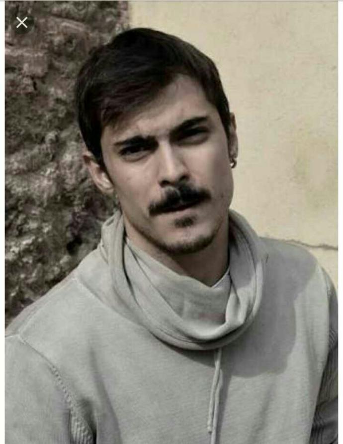 Geceye en güzel hatun fotoları atmaya ne dersiniz?