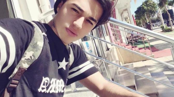 İnsana hayran olmak saçma değil mi?
