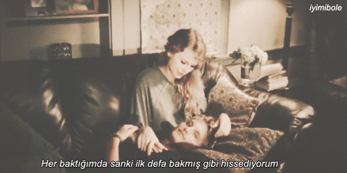 ''Size sıradan biriymiş gibi davranan hiç kimseyi sevmeyin'' diyen Oscar Wilde katılıyor musunuz?
