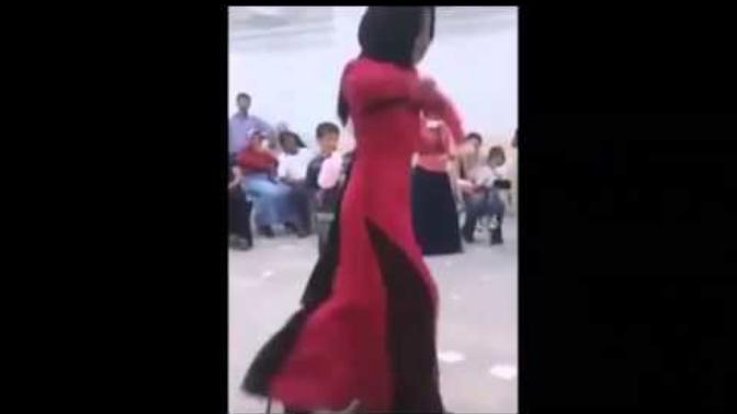 Kapalilarin dans etmesi kotu degil mi?