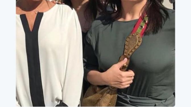 Sutyensız memelerini askerlere destek olarak götüren sibel canın hangi desteği daha güzel?