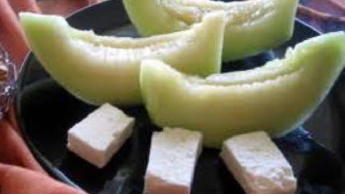 Karpuz peynir ikilisini mi kavun peynir ikilisini mi daha çok tercih edersiniz?