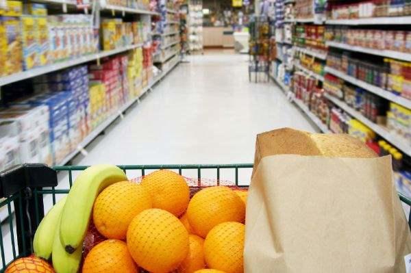Evde yiyecek hiçbir şey kalmamış! Herhangi bir öğün yemeği için 50 tl bütçe ile marketten kaç parça ürün alabilirsin ?
