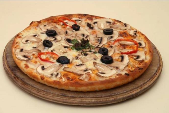 Pizzanızı neli alırsınız ? Pizza hangi içecekle iyi gider ?