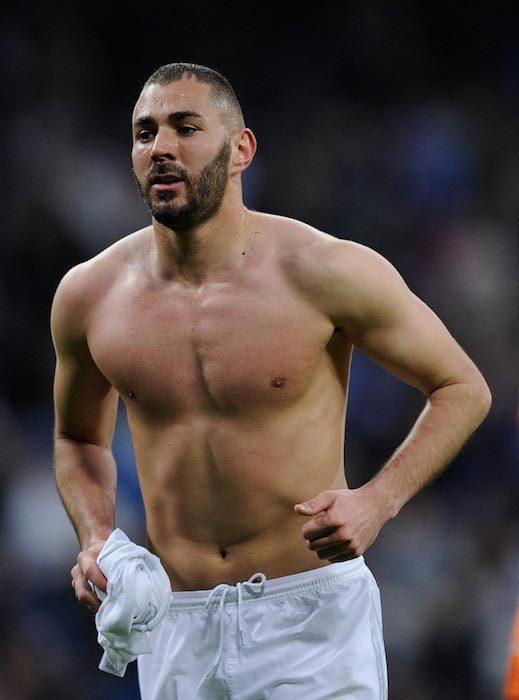 Bazı erkekler tipsiz olmasına rağmen gayet seksi olabiliyor. Peki yeşil sahaların bu tipsiz 4 erkeğinden hangisi daha çekici?