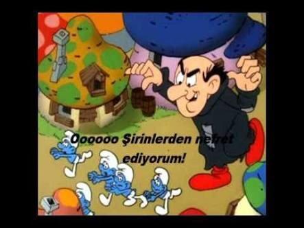 İyi Bir Çocuk Olursanız Belki Şirinleri Bile Görebilirsiniz,denildiğinde kandırılmaya o yaşta başlanmadık mı?