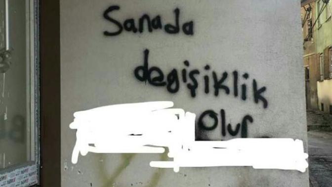 Çok özlediğimiz zaman özlenen de özlendiğini hissedip özler mi?