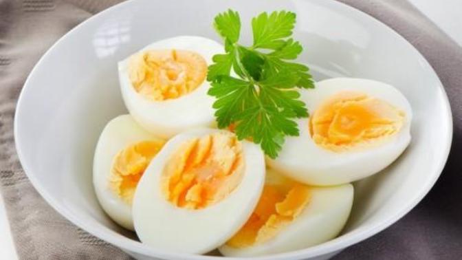 Her gün haşlanmış 1 yumurta tüketmenin sağlığa faydalarını biliyor musunuz?