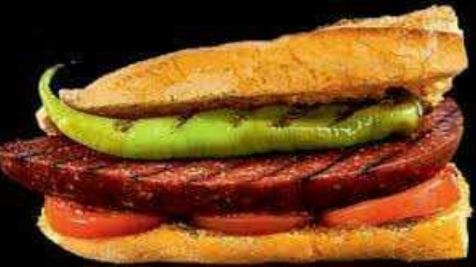 Sucuk Ekmek mi? Köfte Ekmek mi?