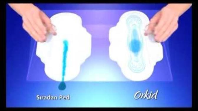 Ped firmaları reklamlarında genelde mavi sıvı kullanıyor. Gerçek kan rengi sıvı kullansalar sizce nasıl olur?