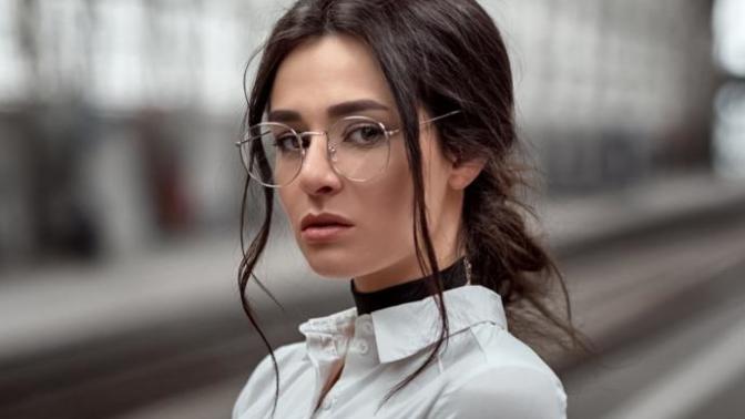 "Zeki" kadın mı daha tehlikelidir yoksa "güzel" kadın mı?