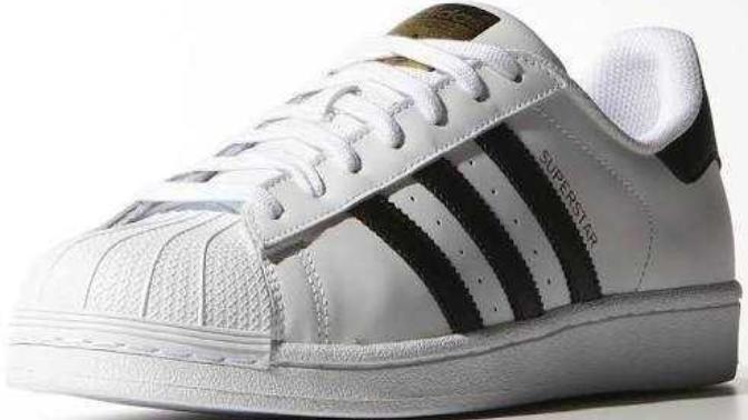 Adidas superstar mı yoksa nike air force 1 mı?