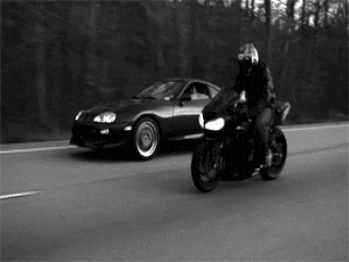 Araba erkeği mi daha çekicidir? Motosiklet erkeği mi?