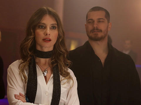 En son İçerde dizisinde izlediğimiz yakışıklı aktör Çağatay Ulusoy'a, listedeki fotoğraflara bakınca hangi lakabı takarsın?😁?
