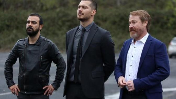 En son İçerde dizisinde izlediğimiz yakışıklı aktör Çağatay Ulusoy'a, listedeki fotoğraflara bakınca hangi lakabı takarsın?😁?
