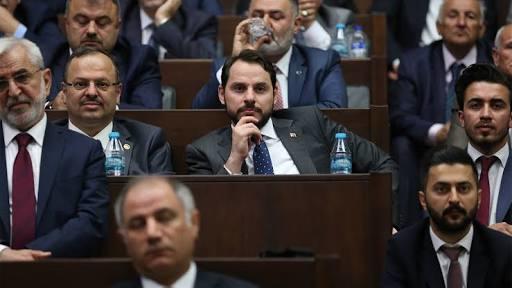 Parlamentomuzun son 30 yılda gördüğü en çekici erkek Berat Albayrak'ta hangisi daha baskın?