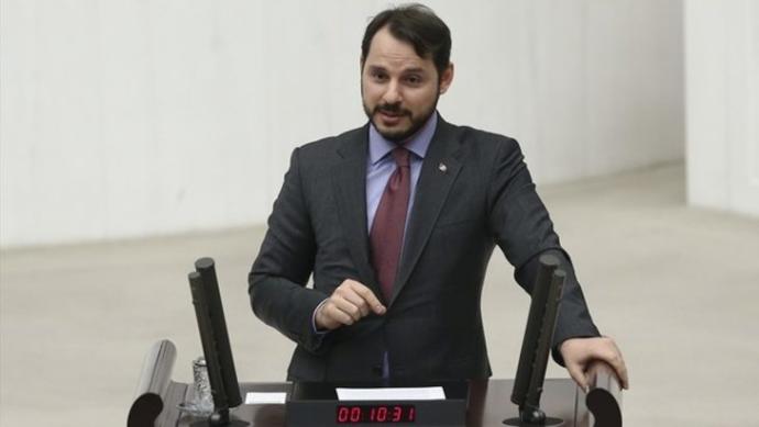 Parlamentomuzun son 30 yılda gördüğü en çekici erkek Berat Albayrak'ta hangisi daha baskın?