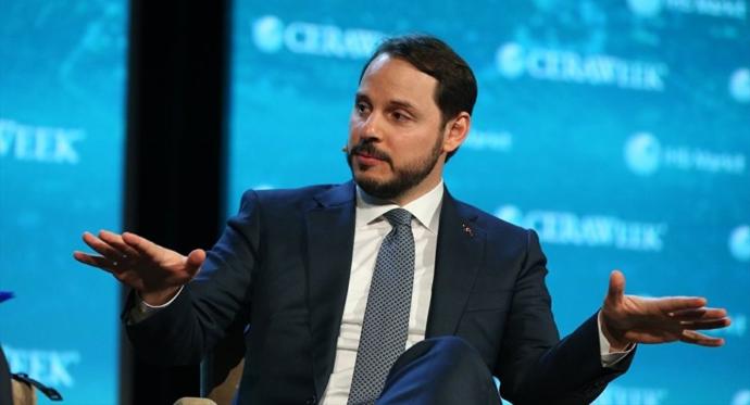 Parlamentomuzun son 30 yılda gördüğü en çekici erkek Berat Albayrak'ta hangisi daha baskın?